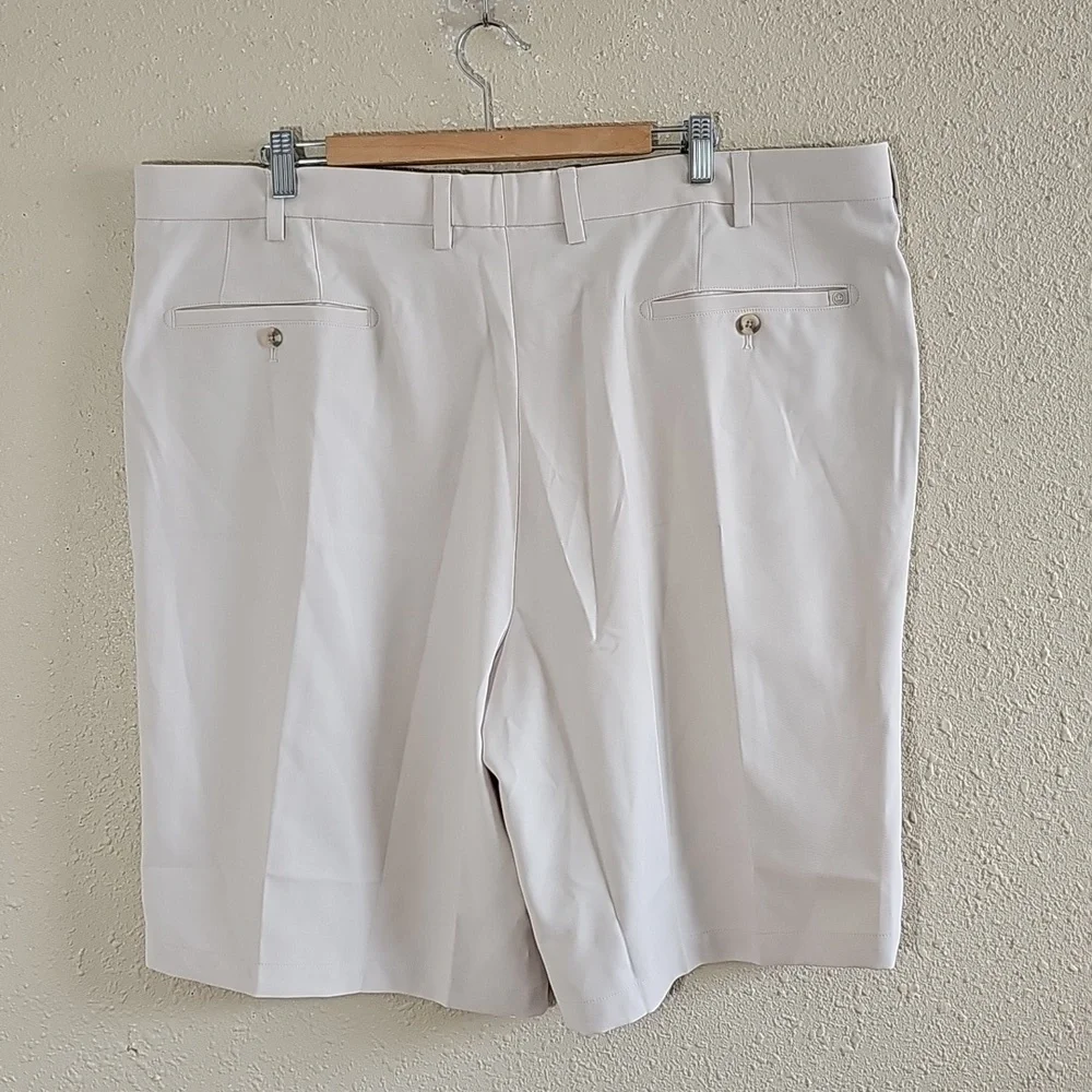 Peter Millar Classic Shorts.